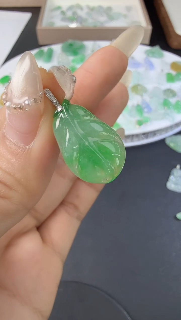 颈饰18K金镶嵌翡翠H1224-1501-727