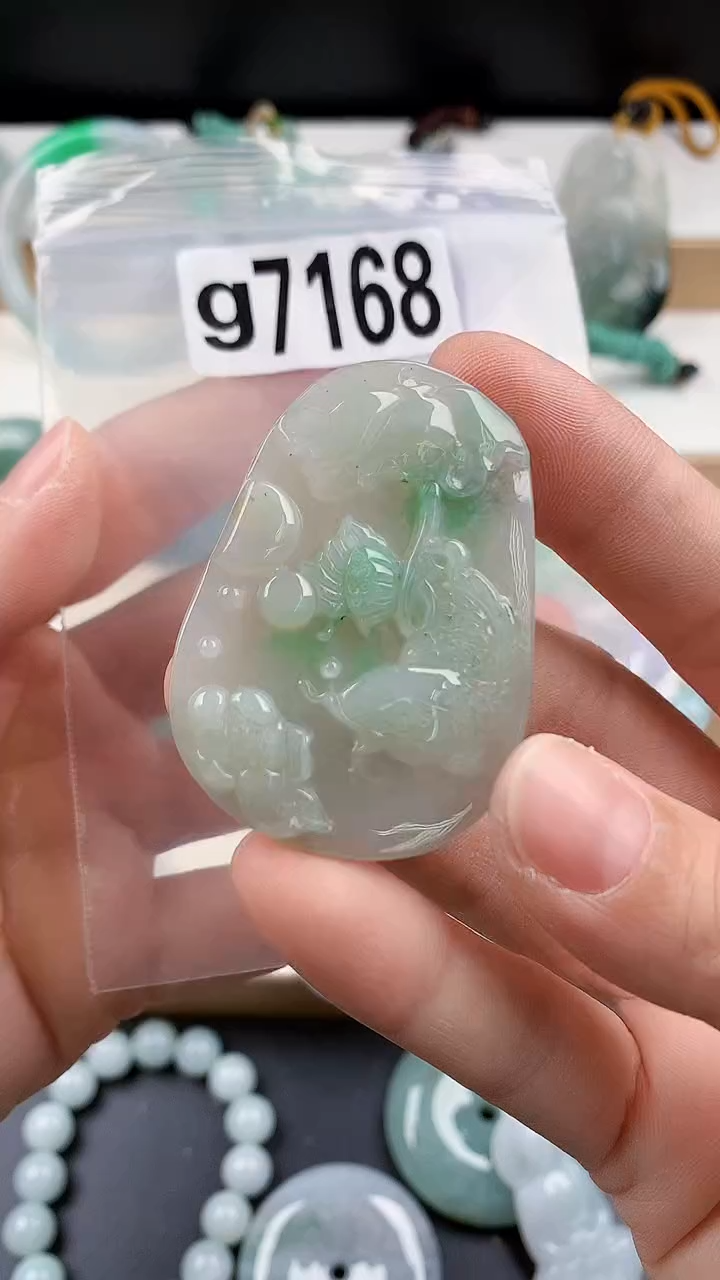 颈饰未镶嵌翡翠天然翡翠吊坠挂件