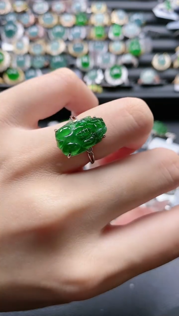 【闪购商品】翡翠戒指银S925镶嵌51511