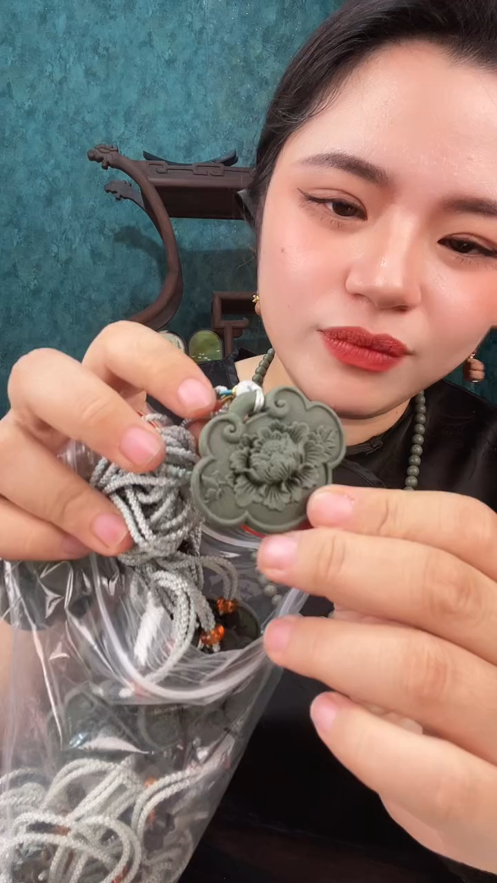 珠串无上清凉香方牡丹锁香牌