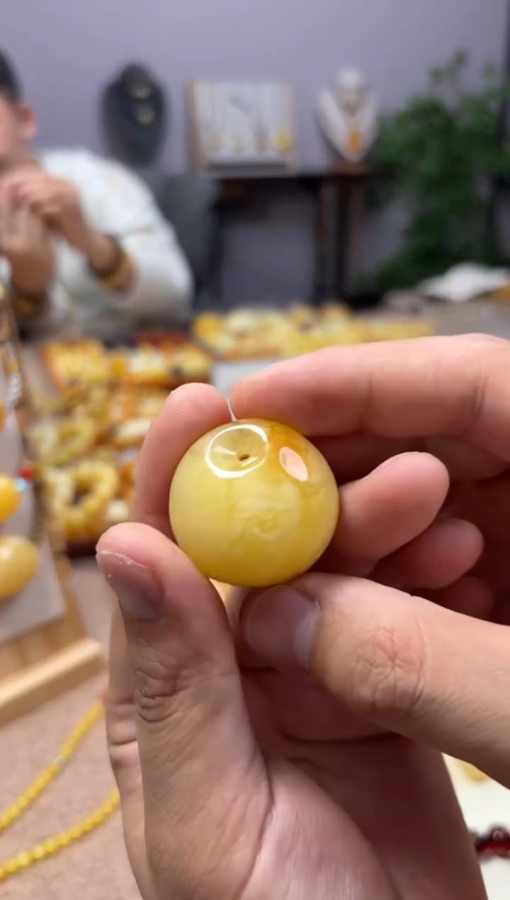 【闪购商品】蜜蜡裸石未镶嵌公主扣