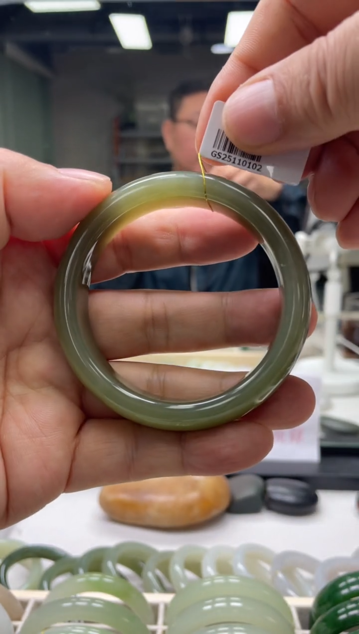 【闪购商品】和田玉手镯未镶嵌编码 0102圈口58-59