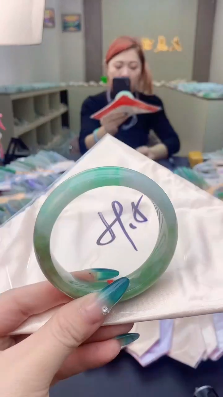 【闪购商品】翡翠手镯未镶嵌0095594049