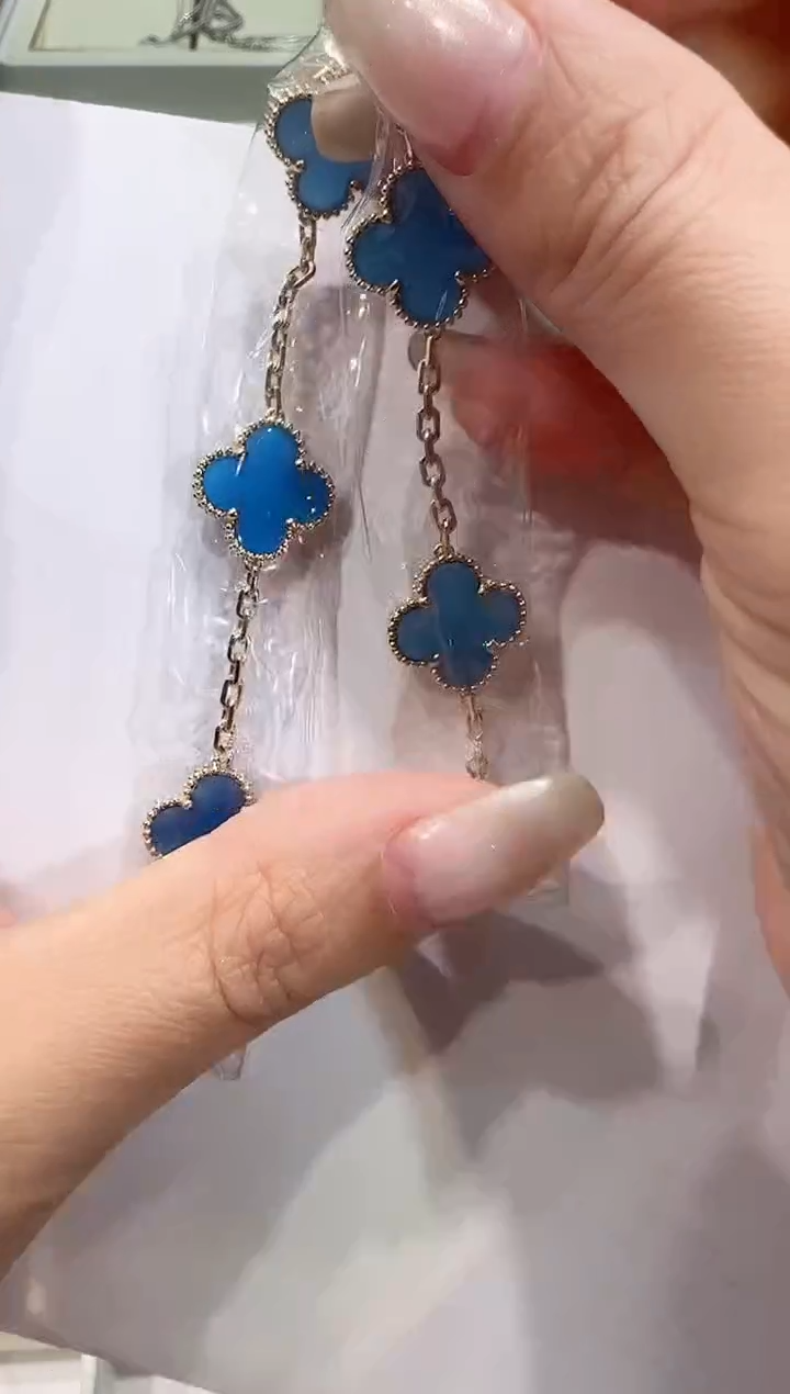 【闪购商品】玛瑙/玉髓手链18K金镶嵌浅蓝色五花手链