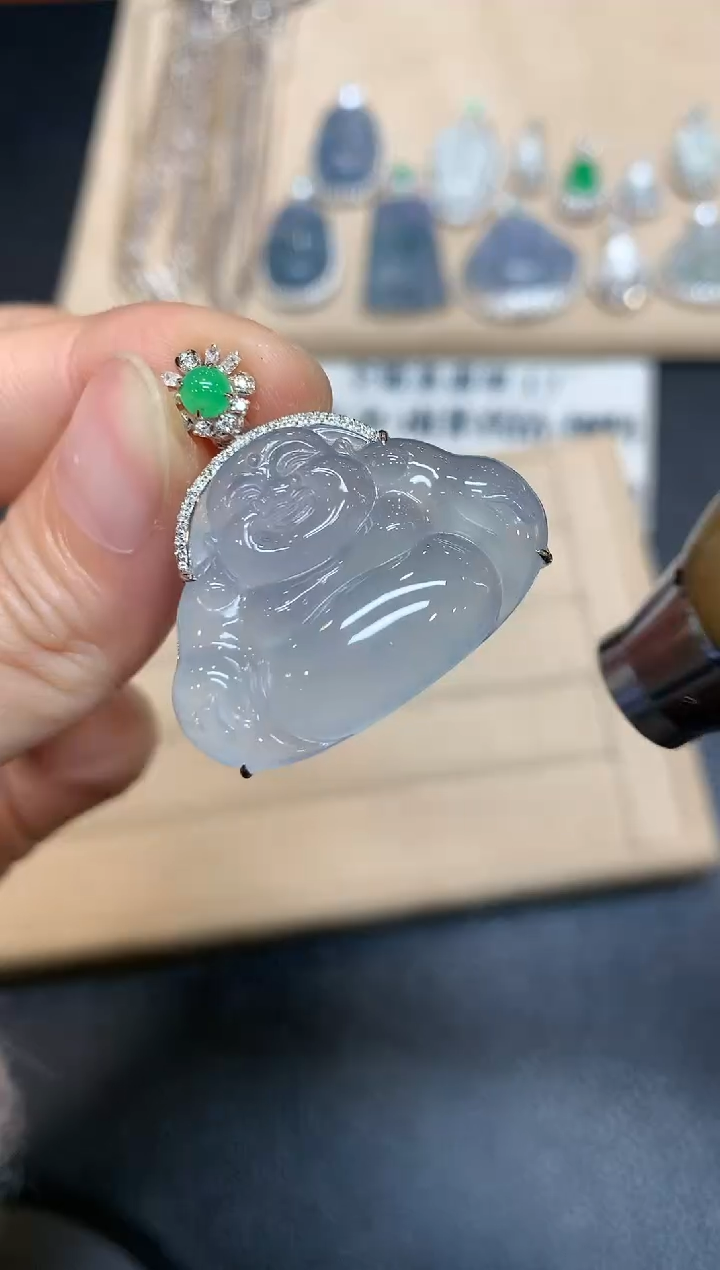 【闪购商品】翡翠吊坠(不含链)18K金镶嵌佛公【无服务费