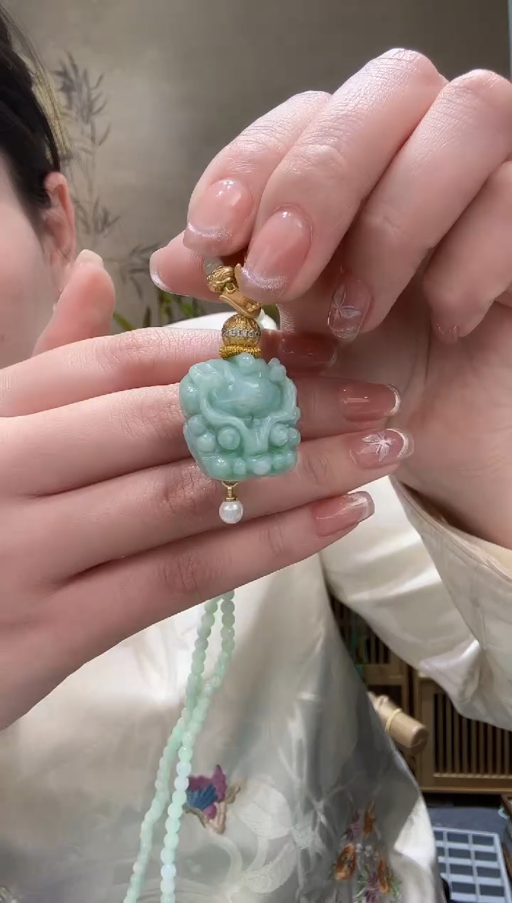 【闪购商品】翡翠颈饰未镶嵌吊坠