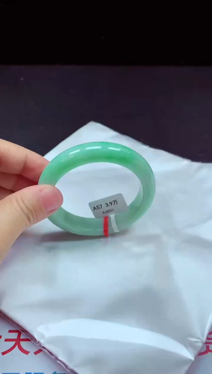 【闪购商品】翡翠手镯未镶嵌镯子57+