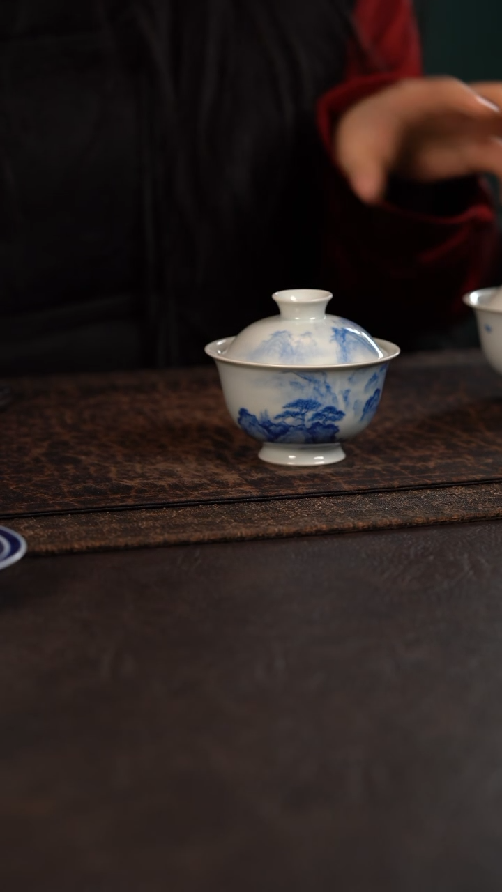 【闪购商品】杯聚澜堂国画山水盖碗796号