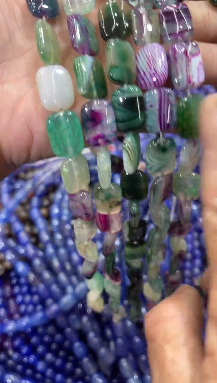 未镶嵌玛瑙/玉髓珠宝半成品一条