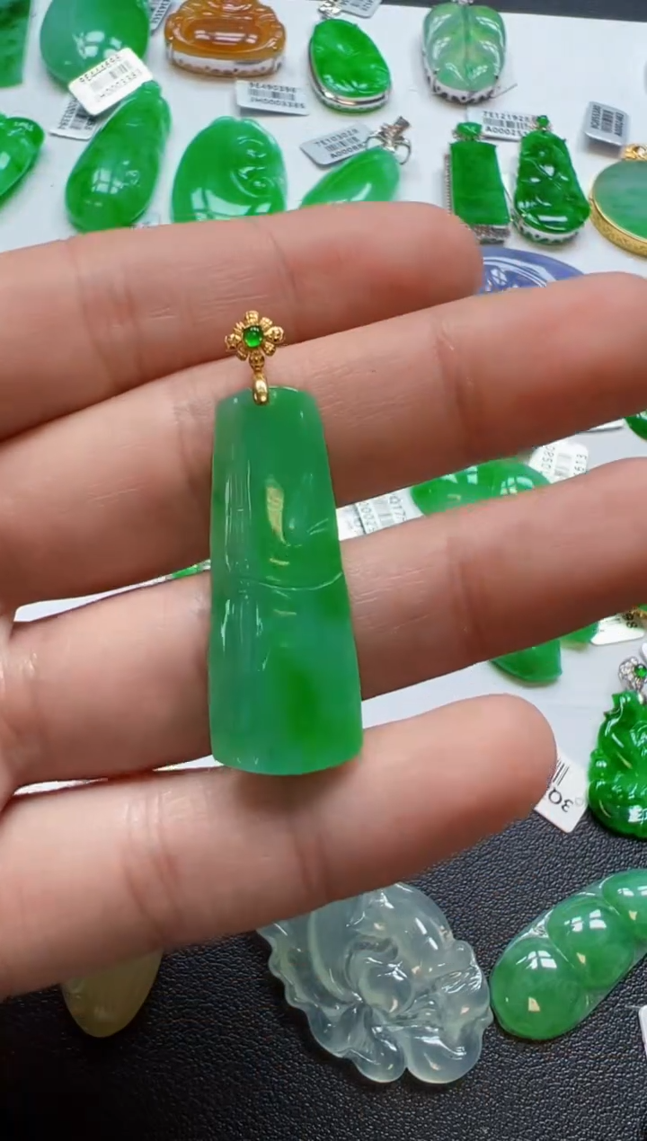 【闪购商品】定制翡翠18K金镶嵌2800元