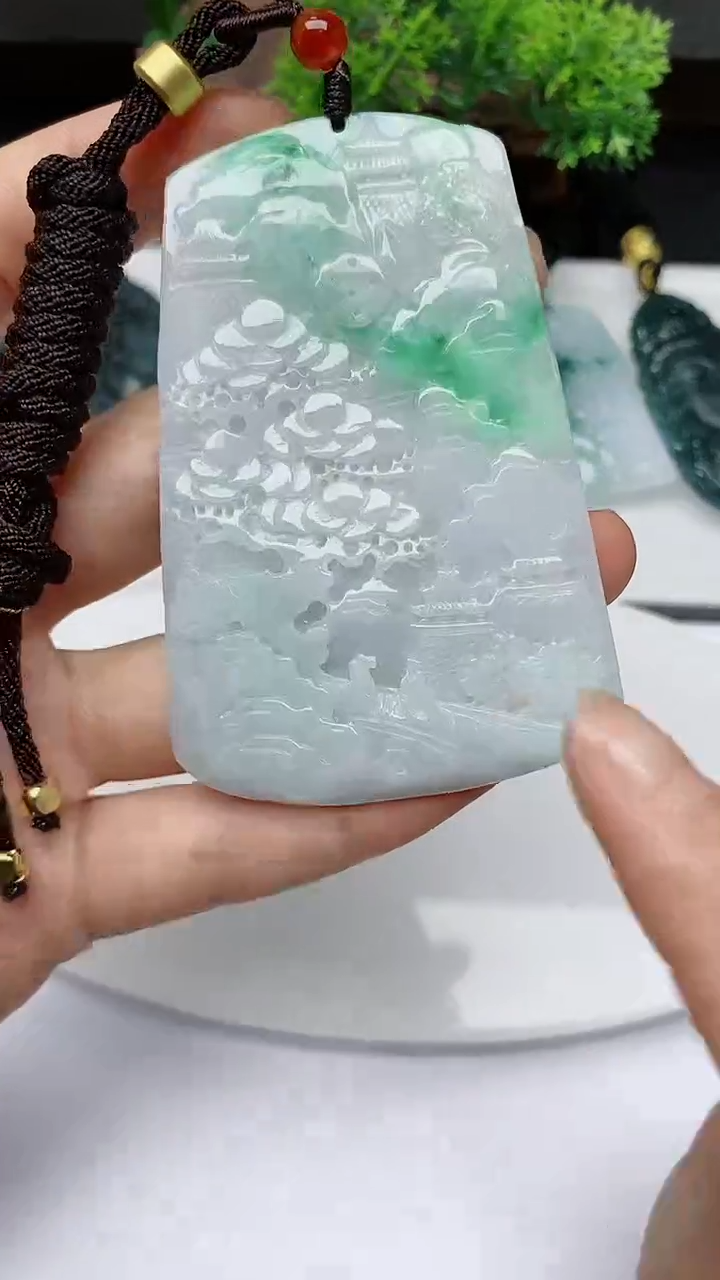 【闪购商品】翡翠颈饰未镶嵌