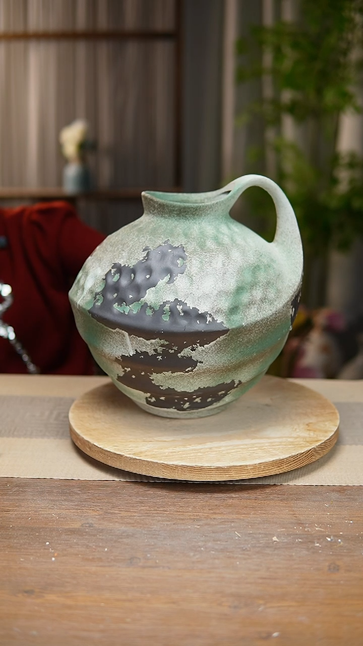 【闪购商品】陶瓷花器诧寂复古绿胖奶壶