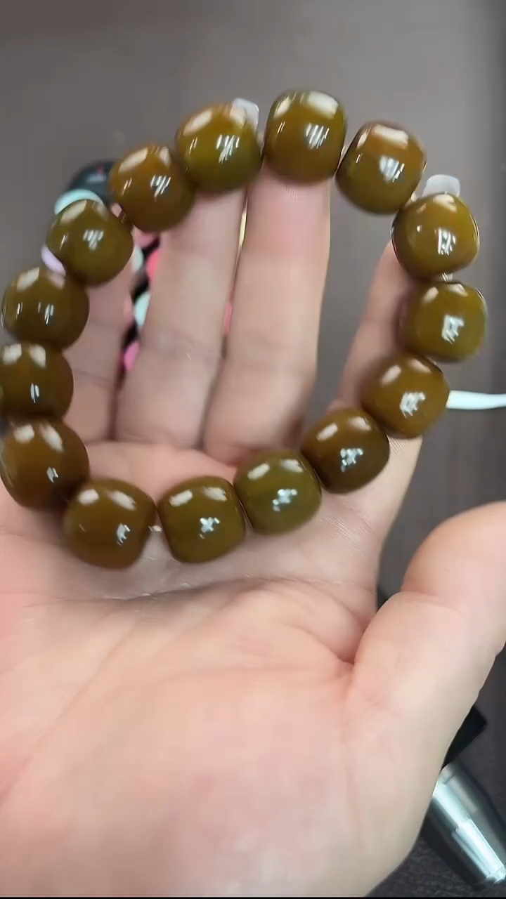 未镶嵌手链透闪石质玉手串