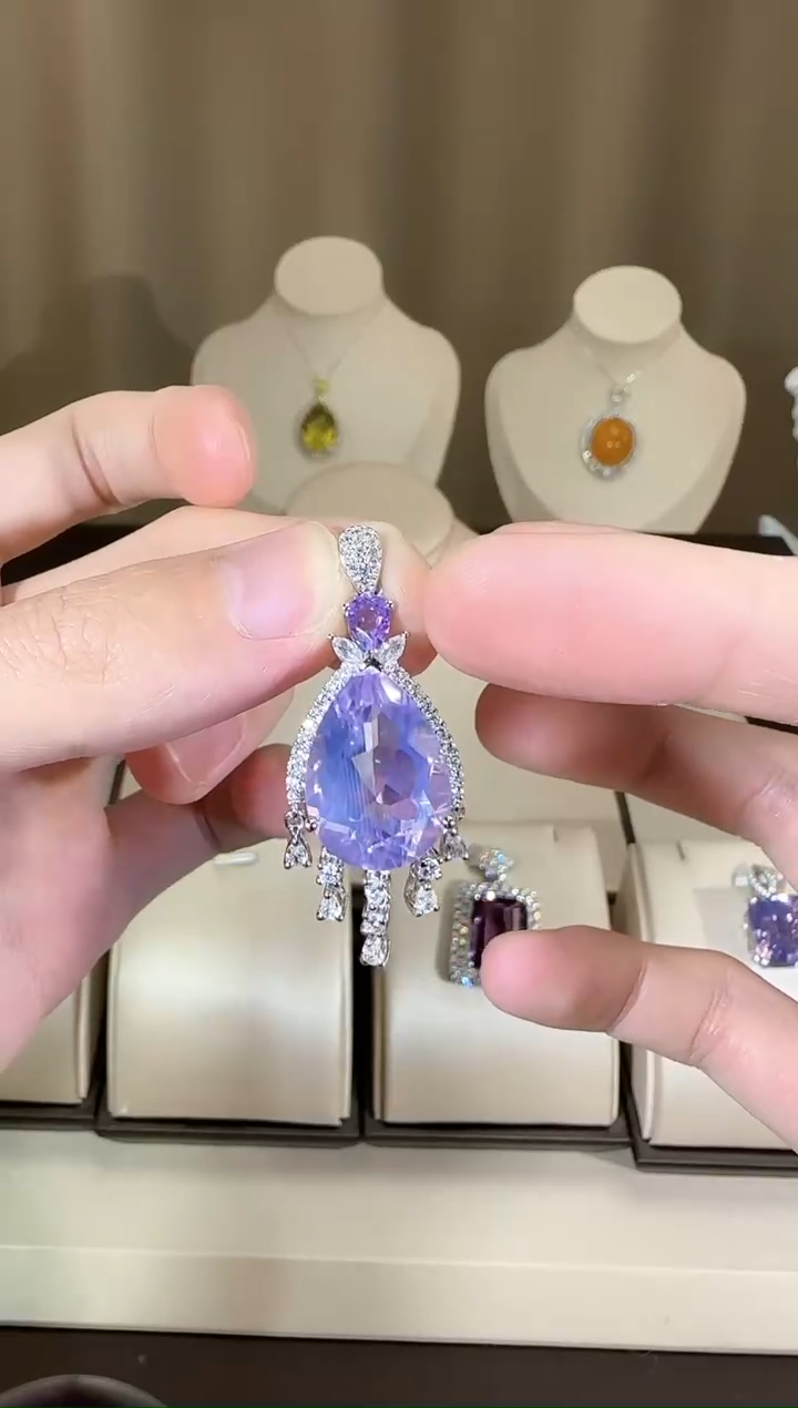 【闪购商品】紫晶颈饰银S925镶嵌13*18mm薰衣草