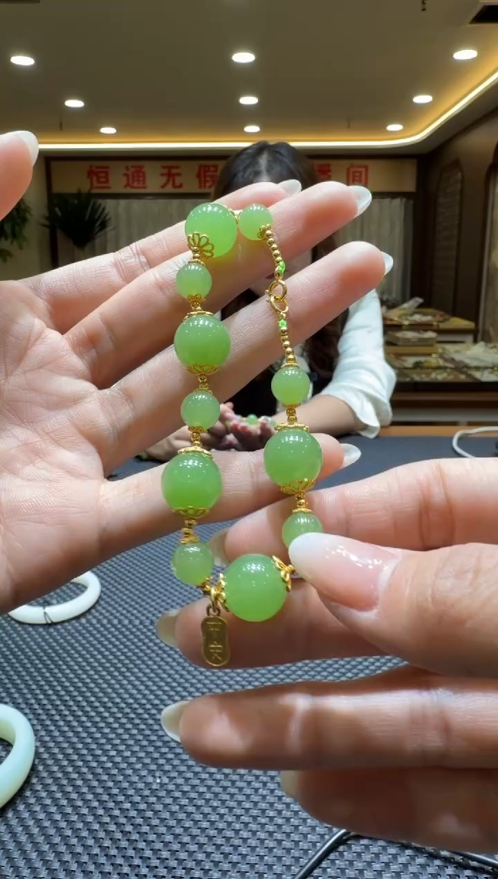 颈饰银S925镶嵌和田玉手串