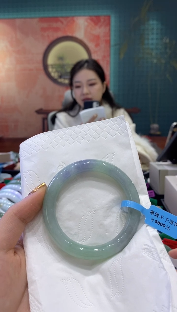 【闪购商品】翡翠手镯未镶嵌多人12788