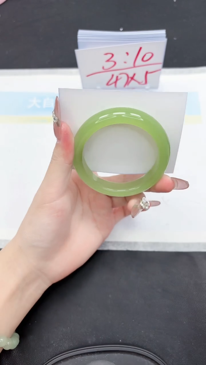 【闪购商品】石英质玉手镯未镶嵌381-56