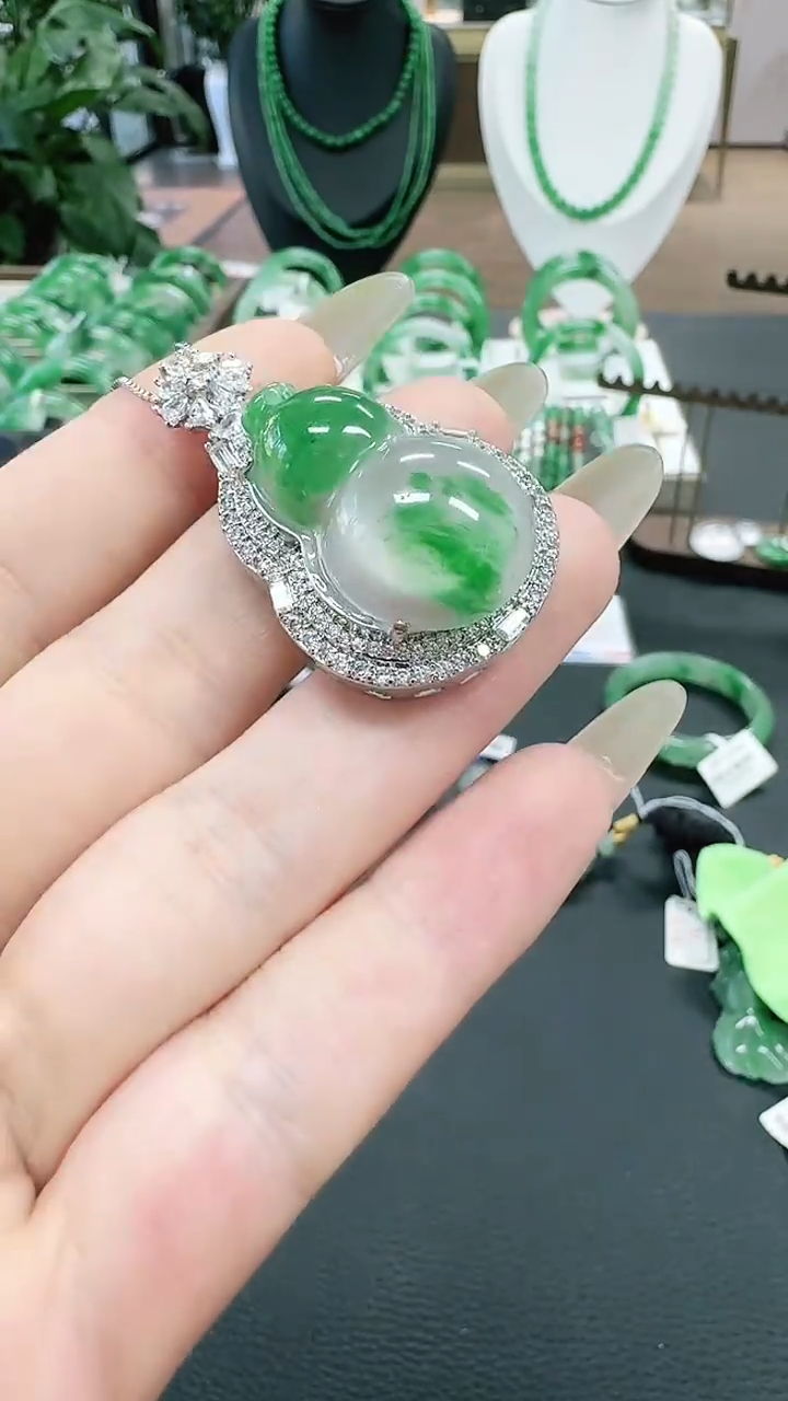 未镶嵌1石英质玉（非洲翠）/9663