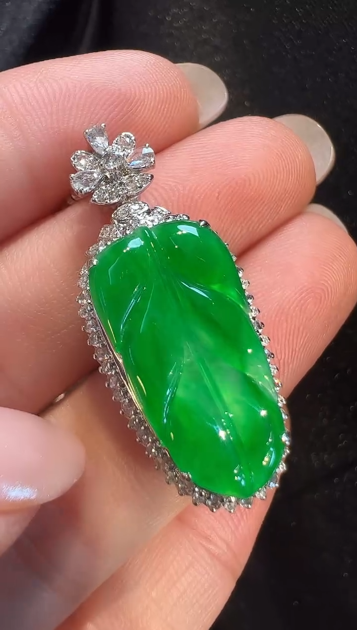 吊坠(不含链)18K金镶嵌翡翠AL3