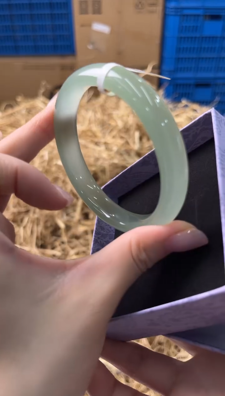 未镶嵌手镯石英质玉D-2805-60.5