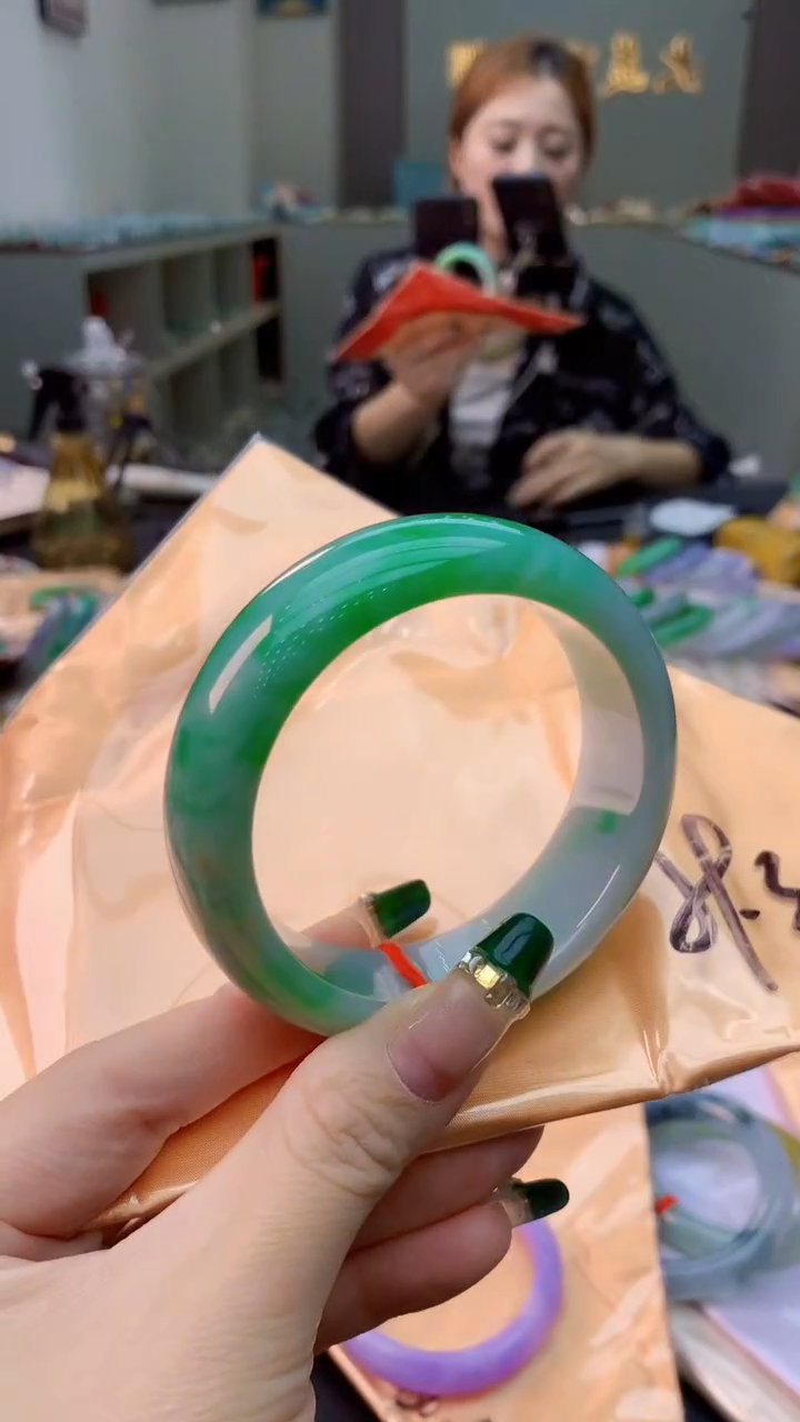 翡翠手镯未镶嵌0835530945