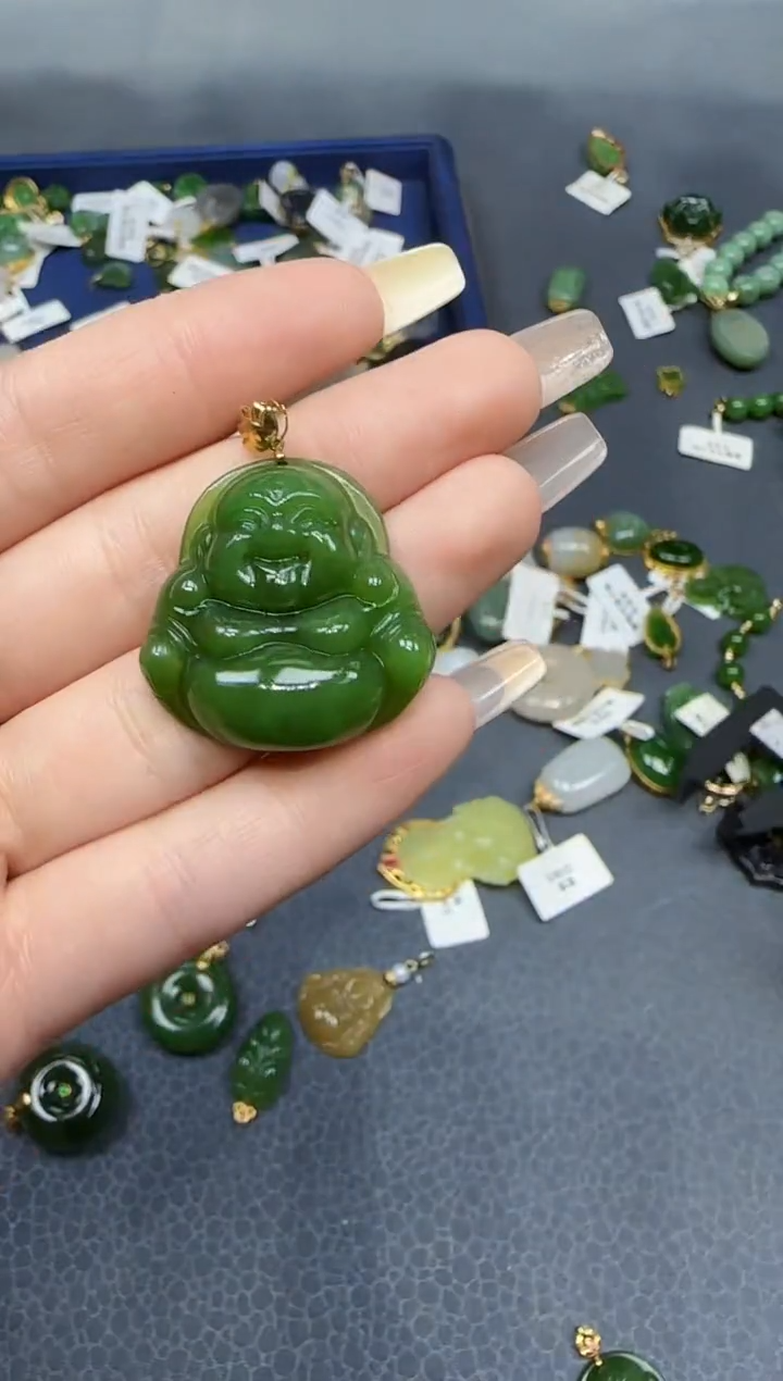 【闪购商品】和田玉挂件18K金镶嵌1