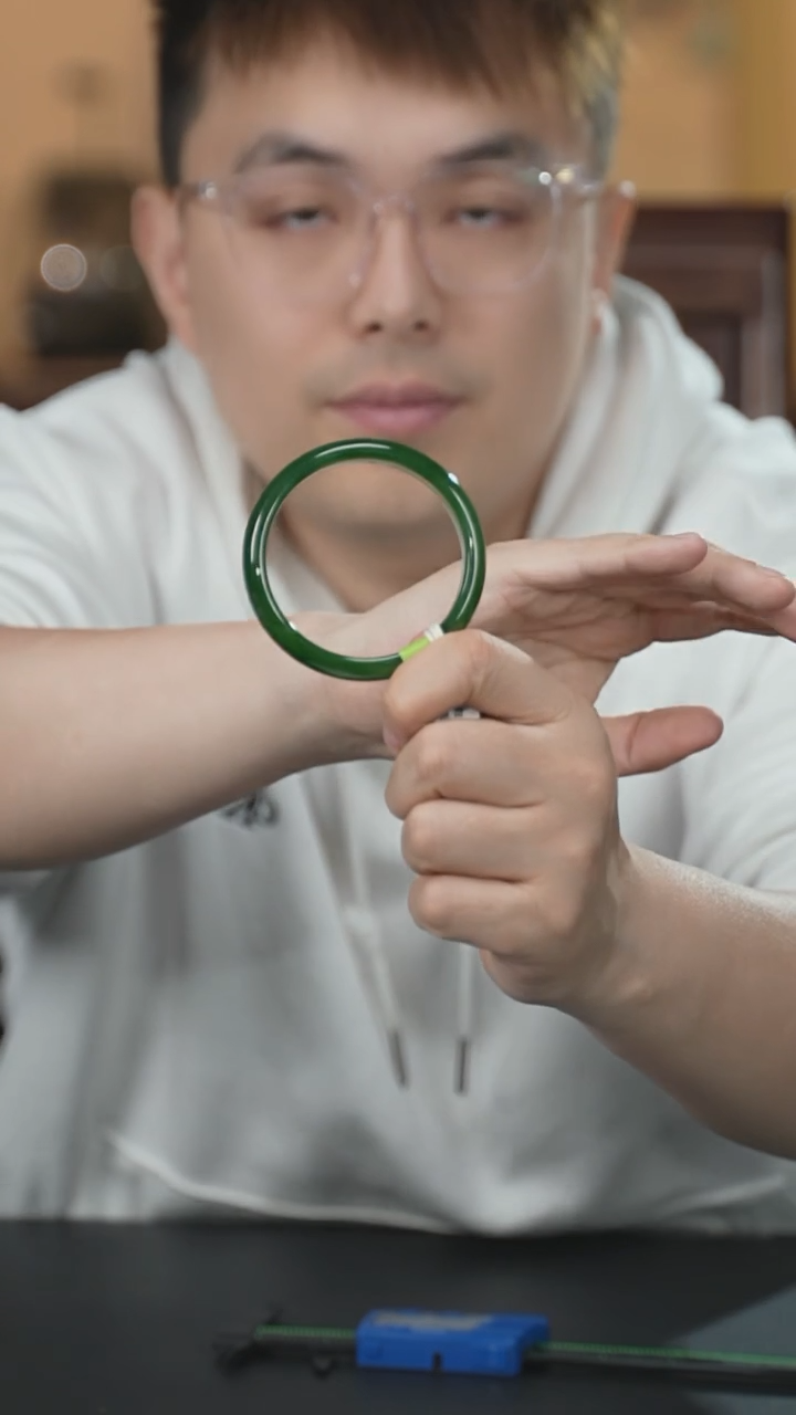 【闪购商品】和田玉手镯未镶嵌159号圈口59+