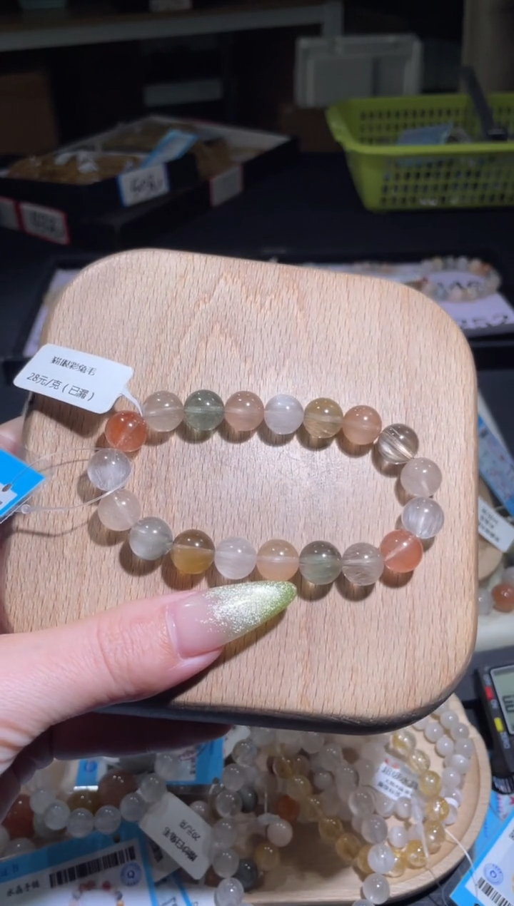 【闪购商品】水晶手链未镶嵌250号多性样发一T  10+