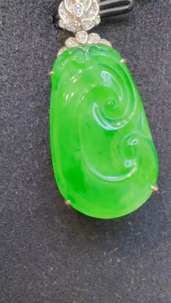 吊坠(不含链)18K金镶嵌翡翠多样性团购发一件