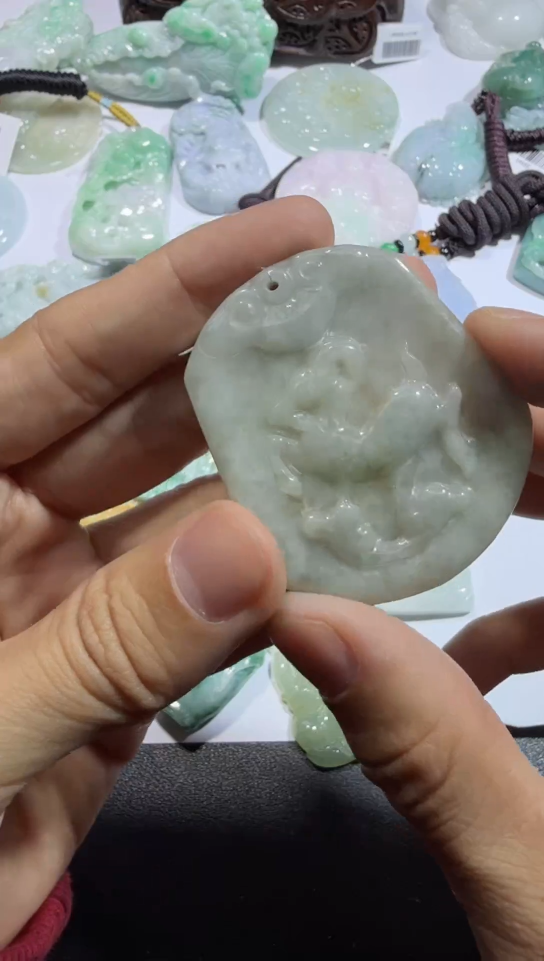 【闪购商品】翡翠颈饰未镶嵌00009502