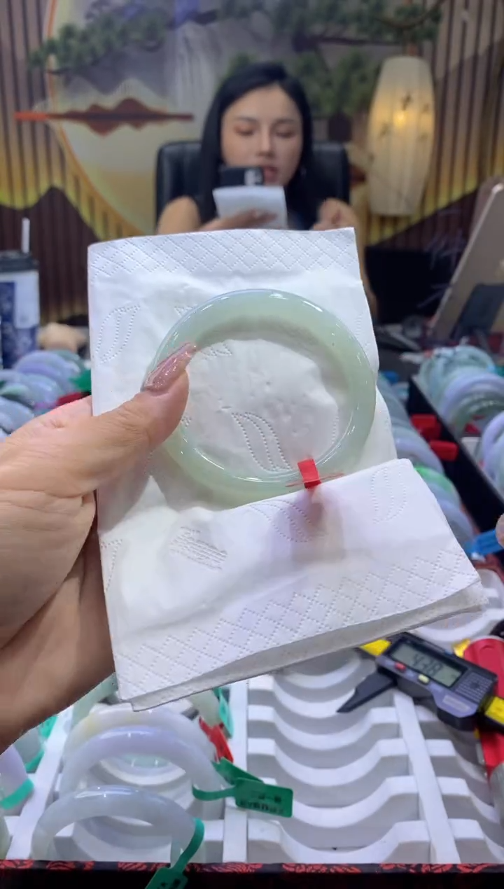 翡翠手镯未镶嵌00001723