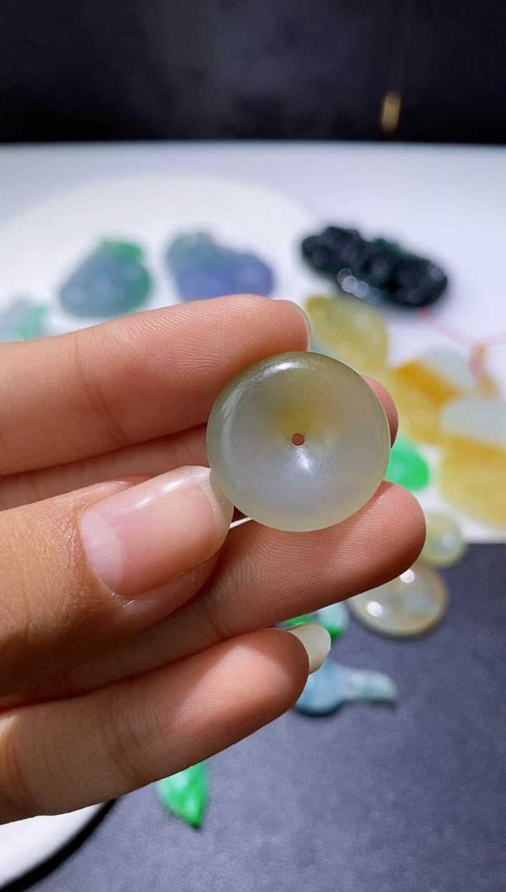 未镶嵌定制翡翠平安扣吊坠