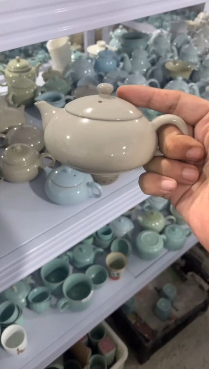 茶壶、盖碗、主人杯、客杯（轻轻微瑕介意勿拍）