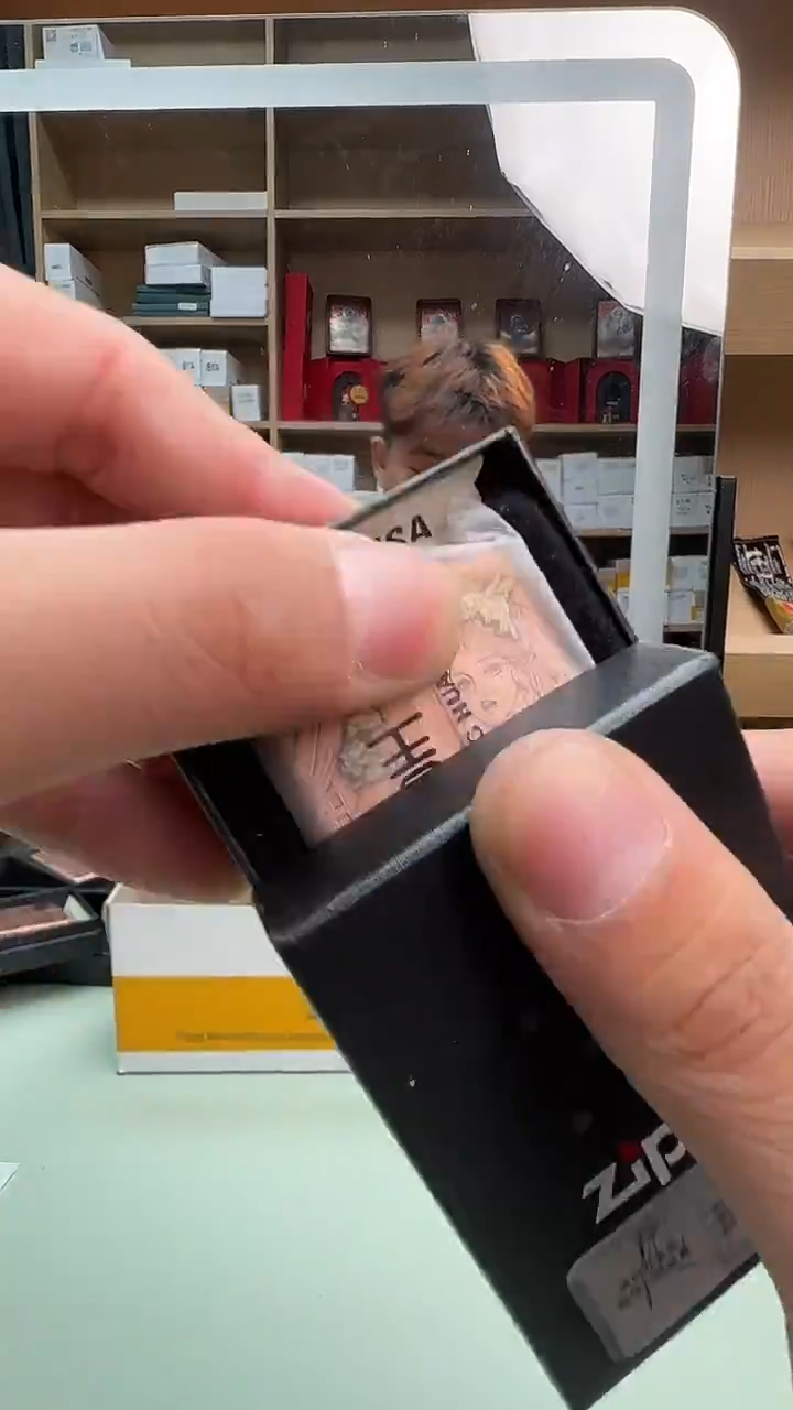 Zippo打火机鹰皇紫铜重甲貂蝉