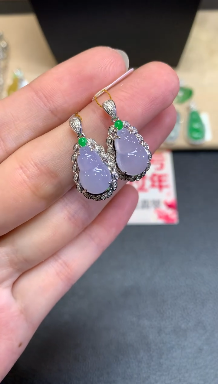 【闪购商品】翡翠颈饰18K金镶嵌葫芦【无服务费】【多样性发其一】