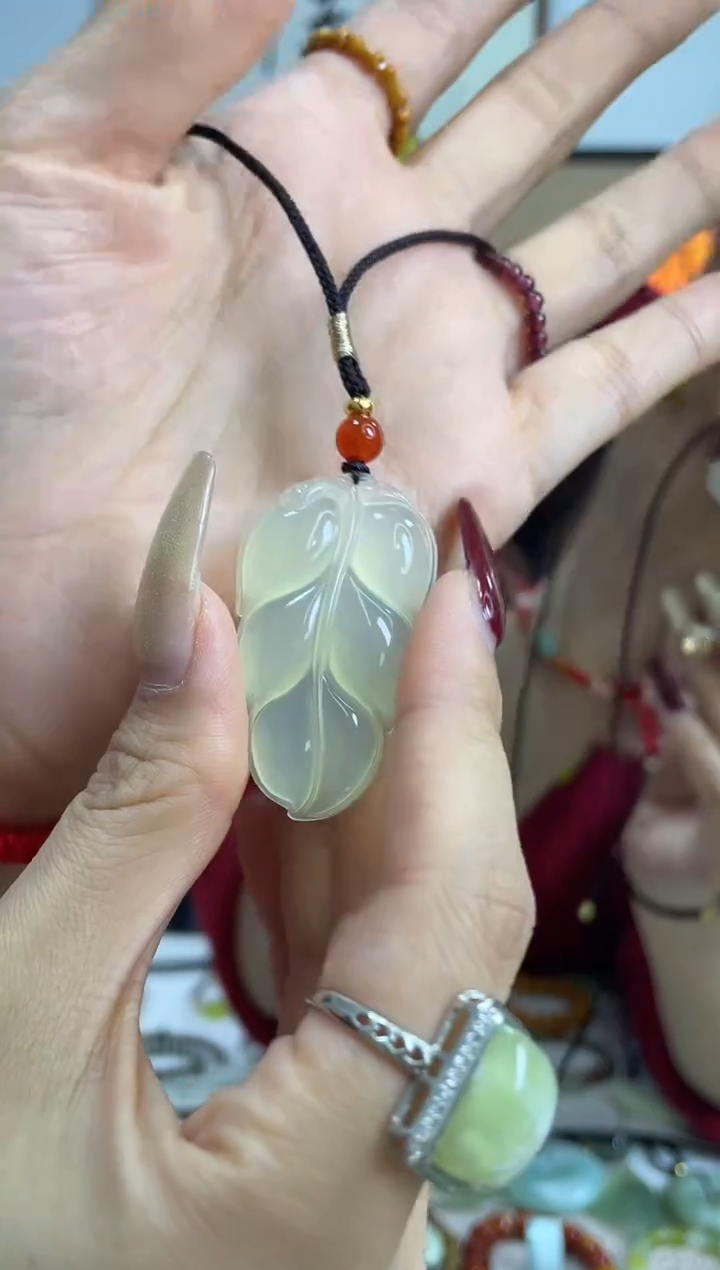 【闪购商品】岫玉吊坠未镶嵌多样性发货其中发一