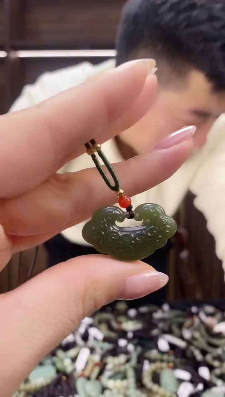 【闪购商品】和田玉颈饰未镶嵌多样性发货，拍一发一