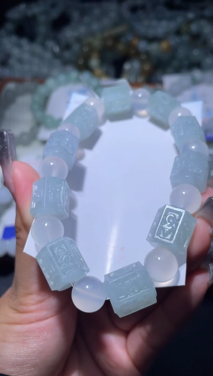 定制翡翠未镶嵌天然缅甸A货翡翠手串3