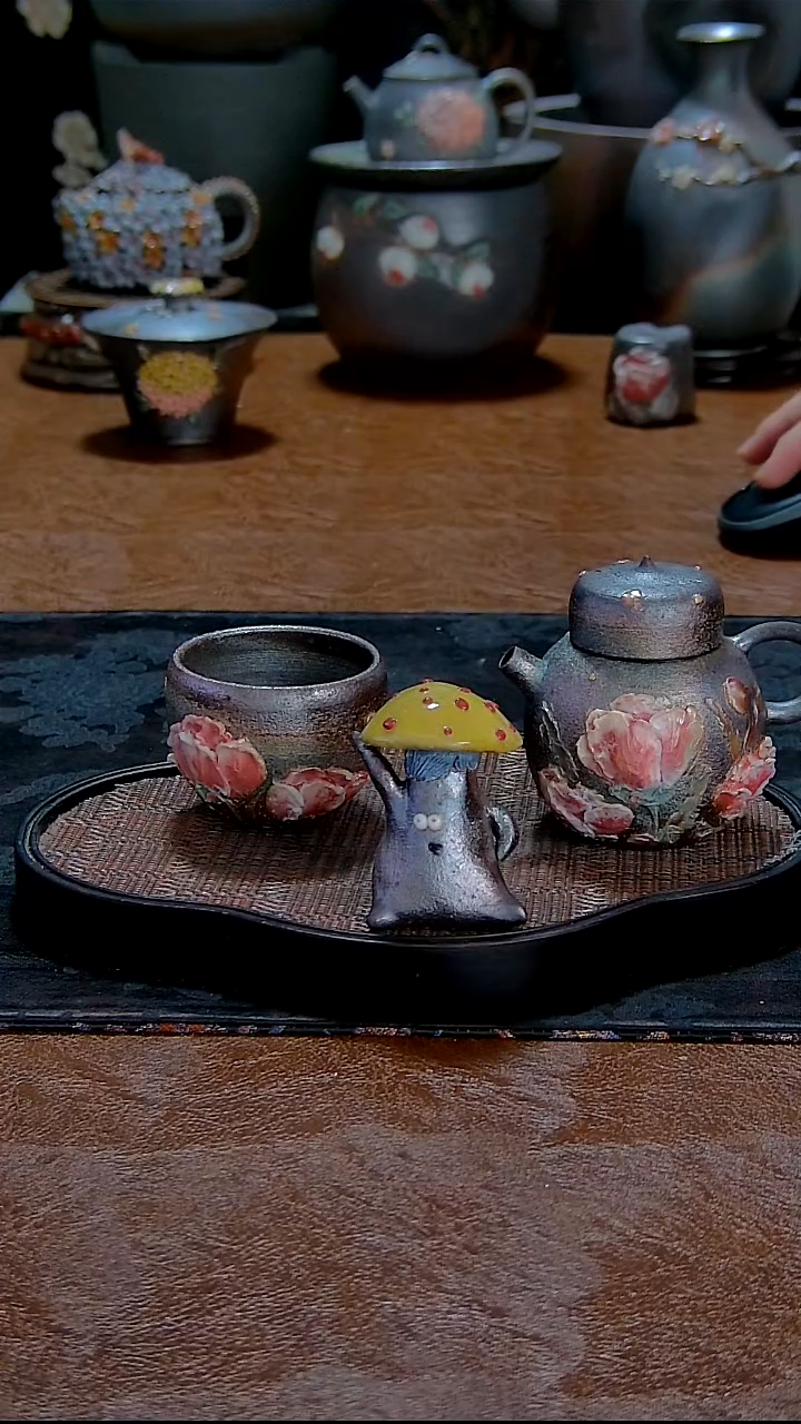 ?**?颜老师郁金香壶套装