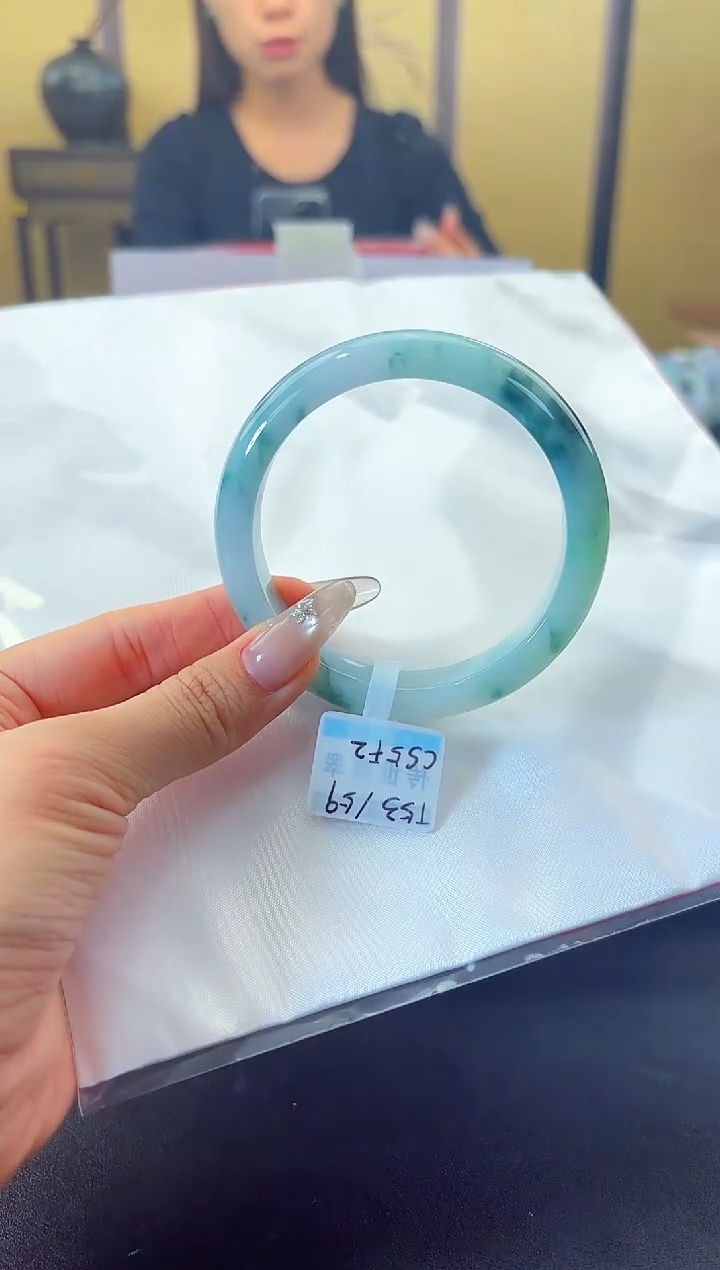 未镶嵌手镯翡翠退货标签需完好-T53