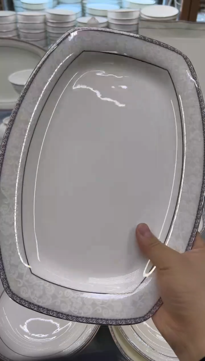 骨瓷 玲珑12方鱼1个