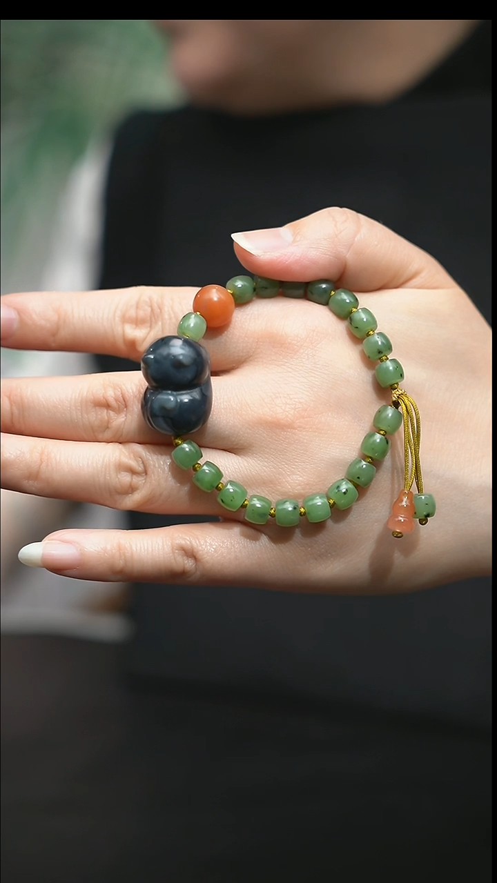 颈饰未镶嵌和田玉猫咪