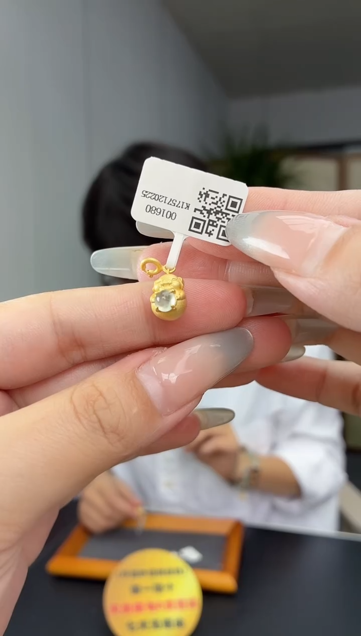颈饰银S925镶嵌翡翠11111111111