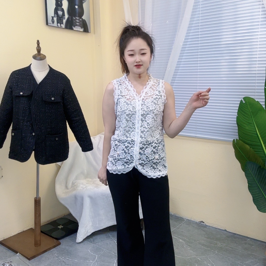 大码夏季蕾丝马甲显瘦气质修身短款时尚镂空休闲百搭5915