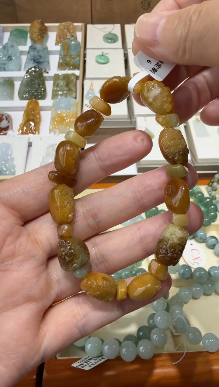 翡翠挂件未镶嵌沈*A货翡翠多样性孤品