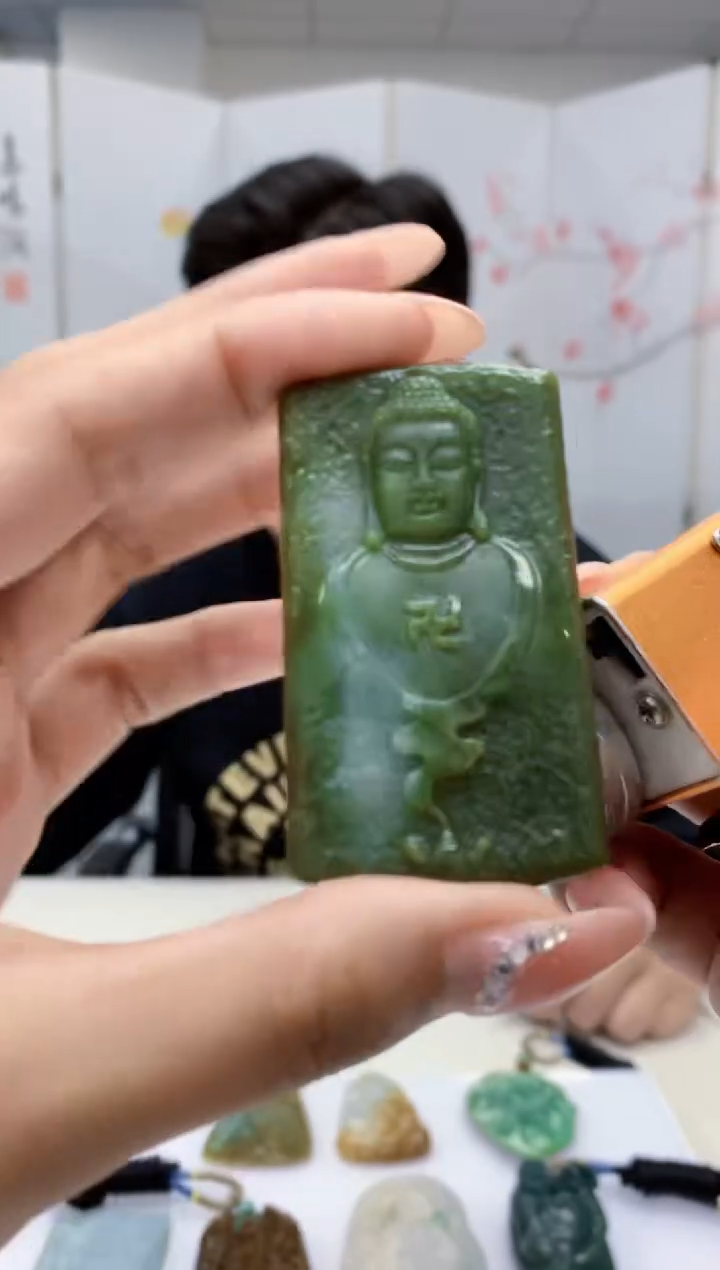 【闪购商品】定制翡翠未镶嵌4917MM-毛货挂件47