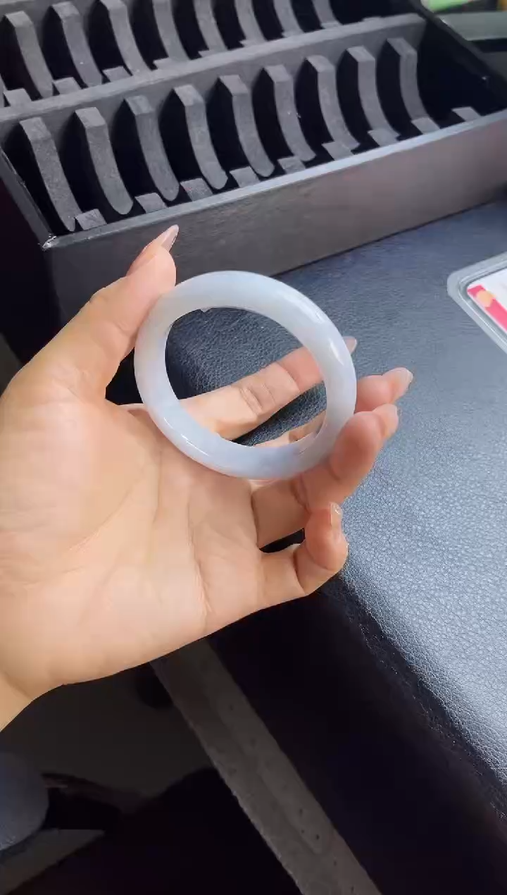 【闪购商品】翡翠手镯未镶嵌翡翠1