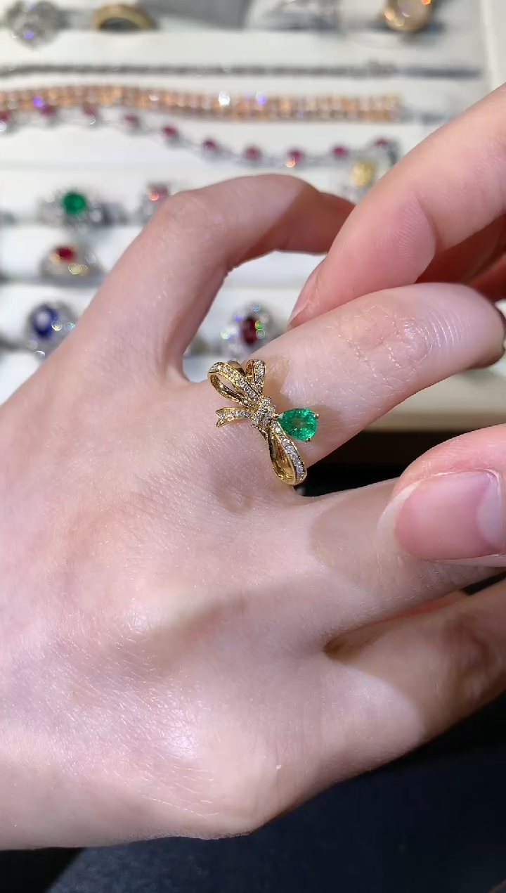 【闪购商品】祖母绿戒指18K金镶嵌R519|2800