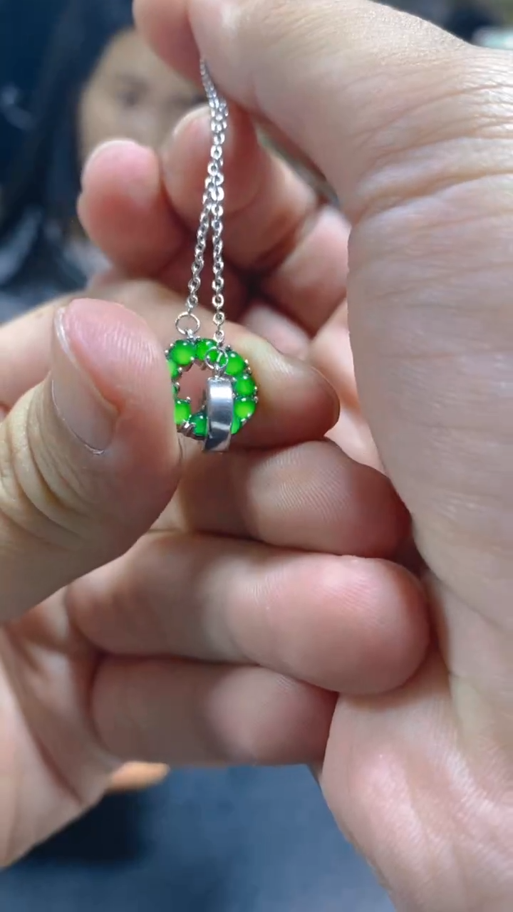 【闪购商品】翡翠吊坠(赠链)未镶嵌0279467077多样性发一