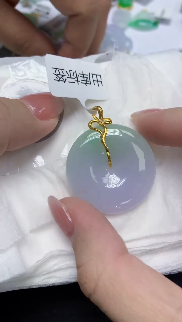 颈饰18K金镶嵌翡翠天然缅甸翡翠A货多样性发一件